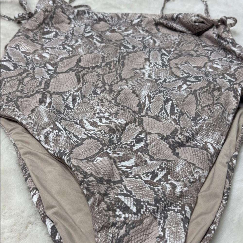 NWT Good American Barely There one piece swimsuit sand snake Sz Xl